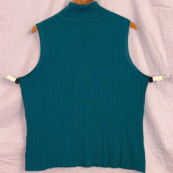 Requirements Emerald Green Sequin/Beaded Sleeveless Sweater Vest in Size 1X - Picture 5 of 10